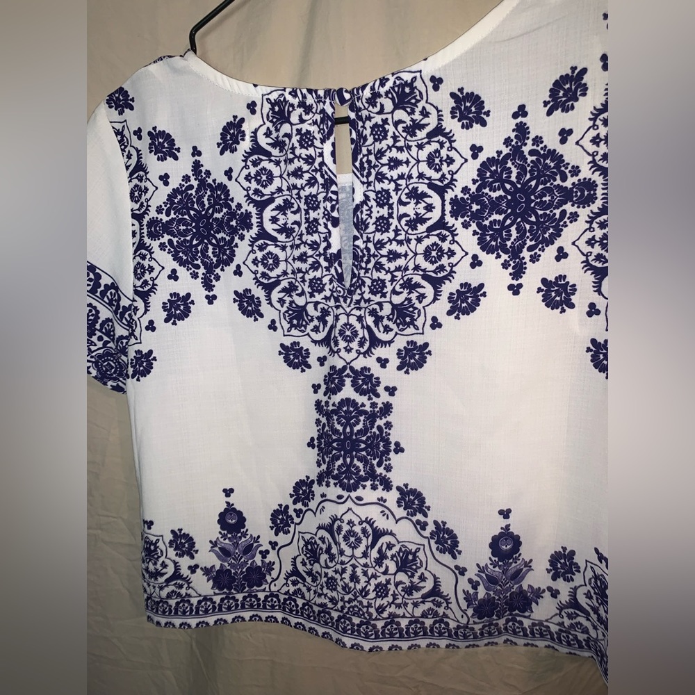 Mooloolaba crop top tshirt - Picture 9 of 10